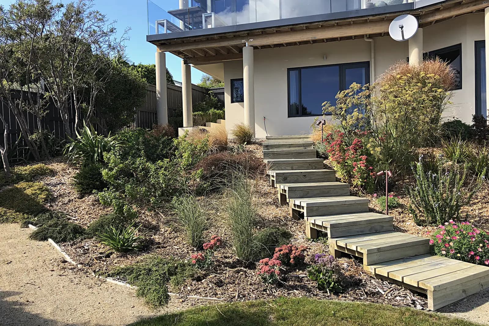 Timber steps up a planted slope, Paremata